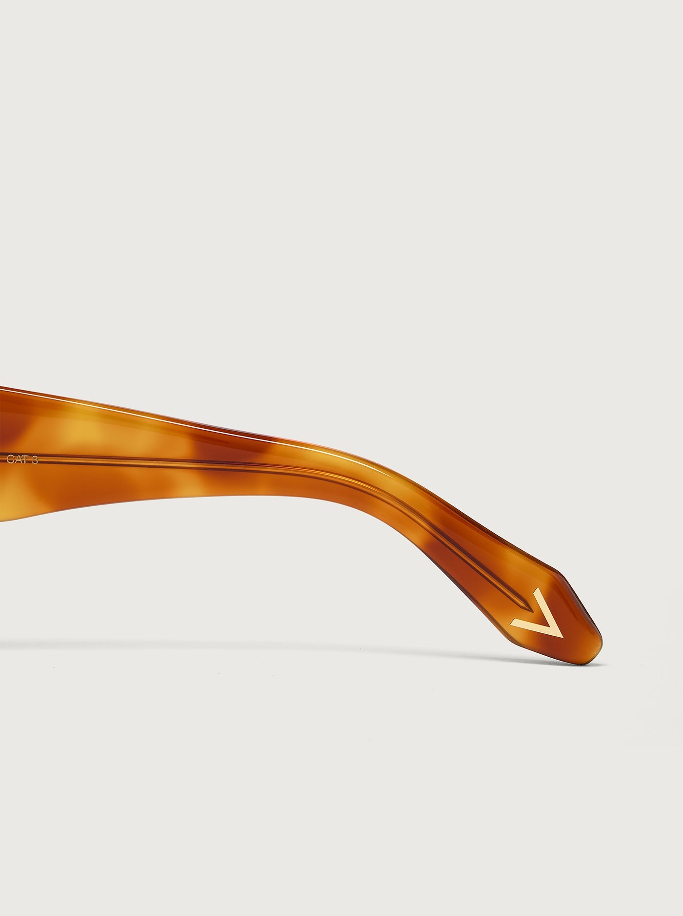 Varley Bright Tortoise Lambeth Oval Sunglasses