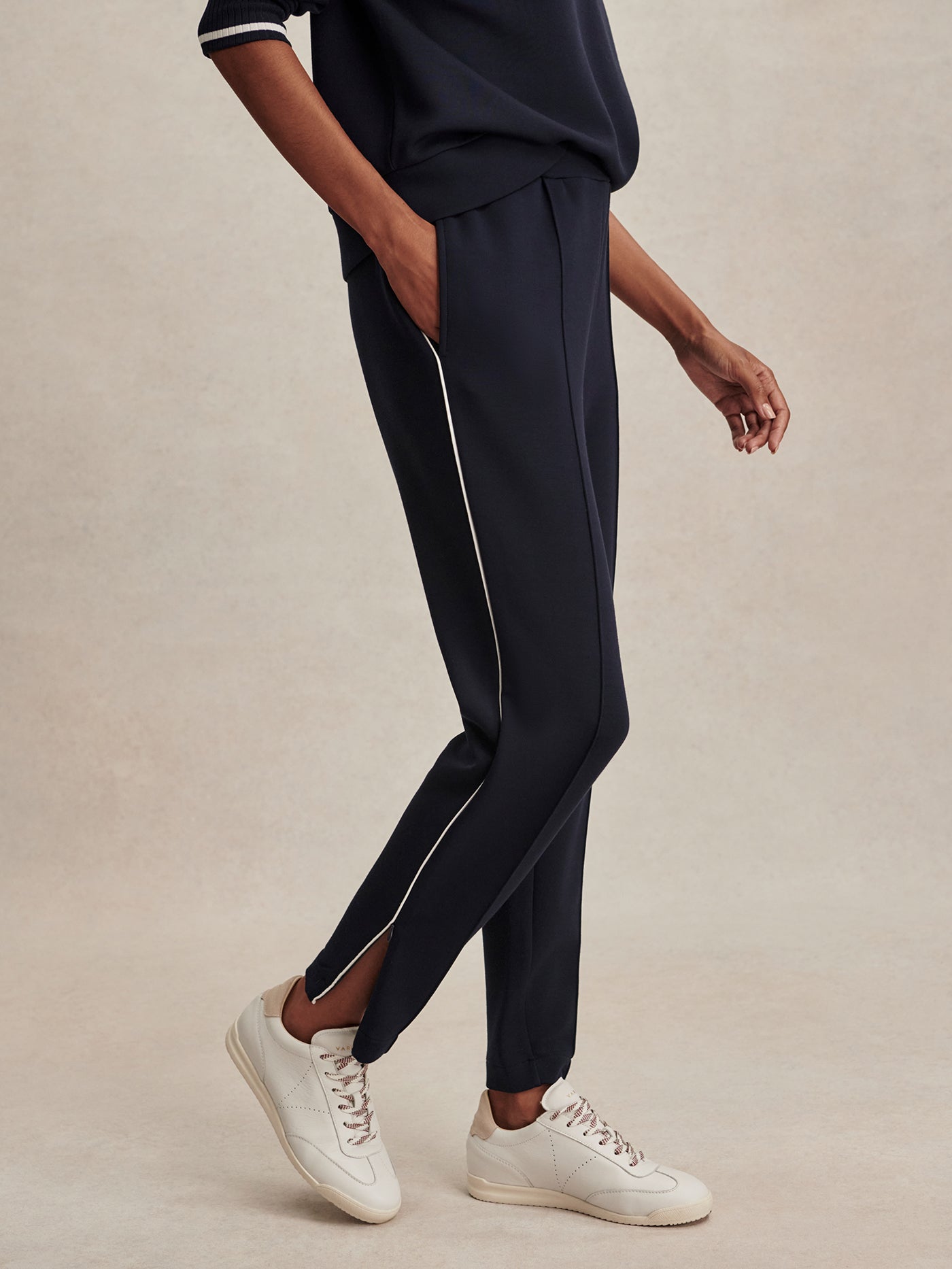 Varley Navy The Slim Pintuck Pant 27.5