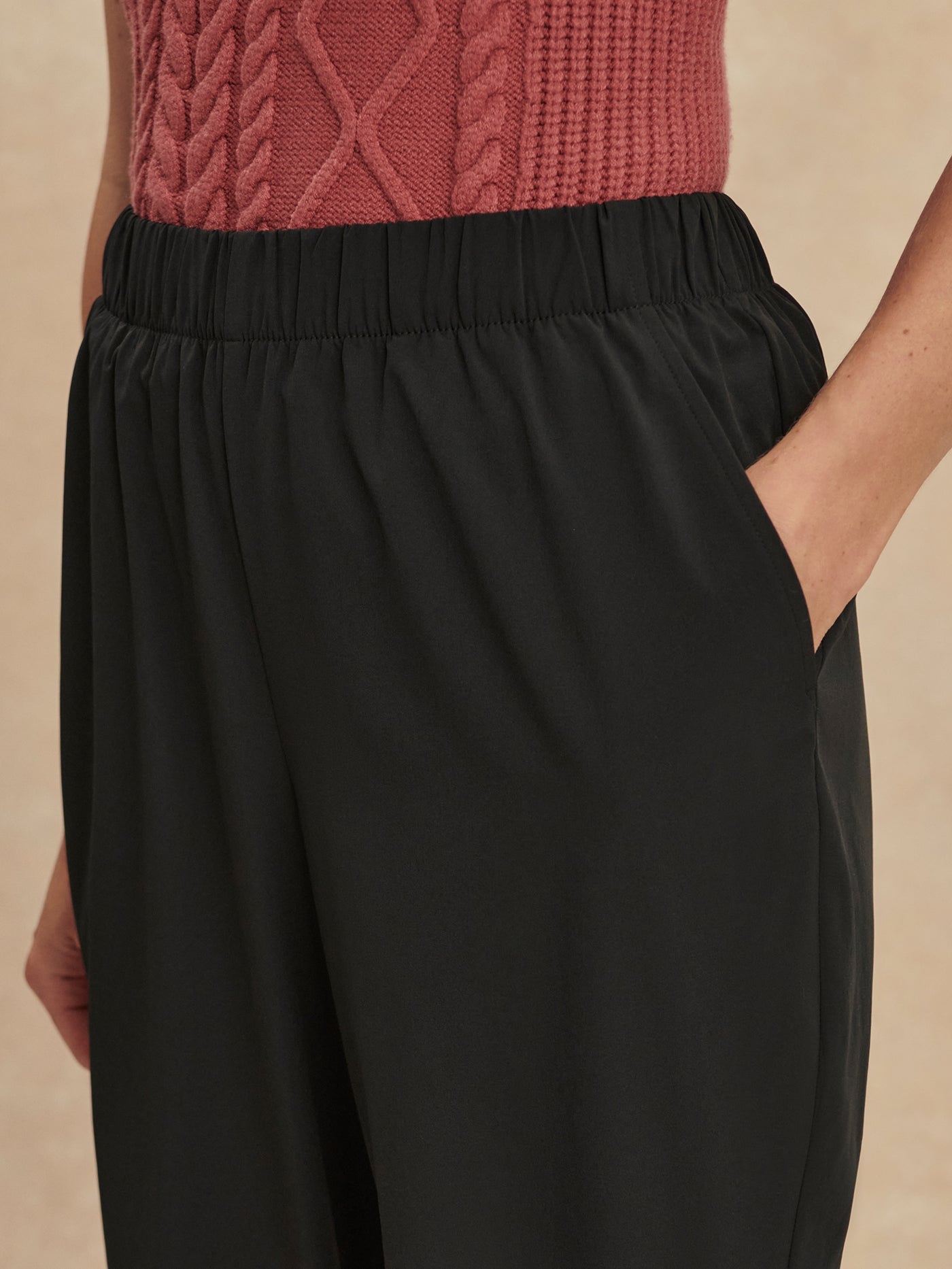 Varley Black Alana Tapered Leg 2.0 29