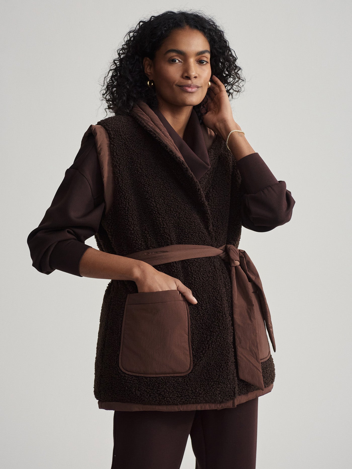 Varley Chestnut/ Coffee Bean Lanville Reversible Gilet