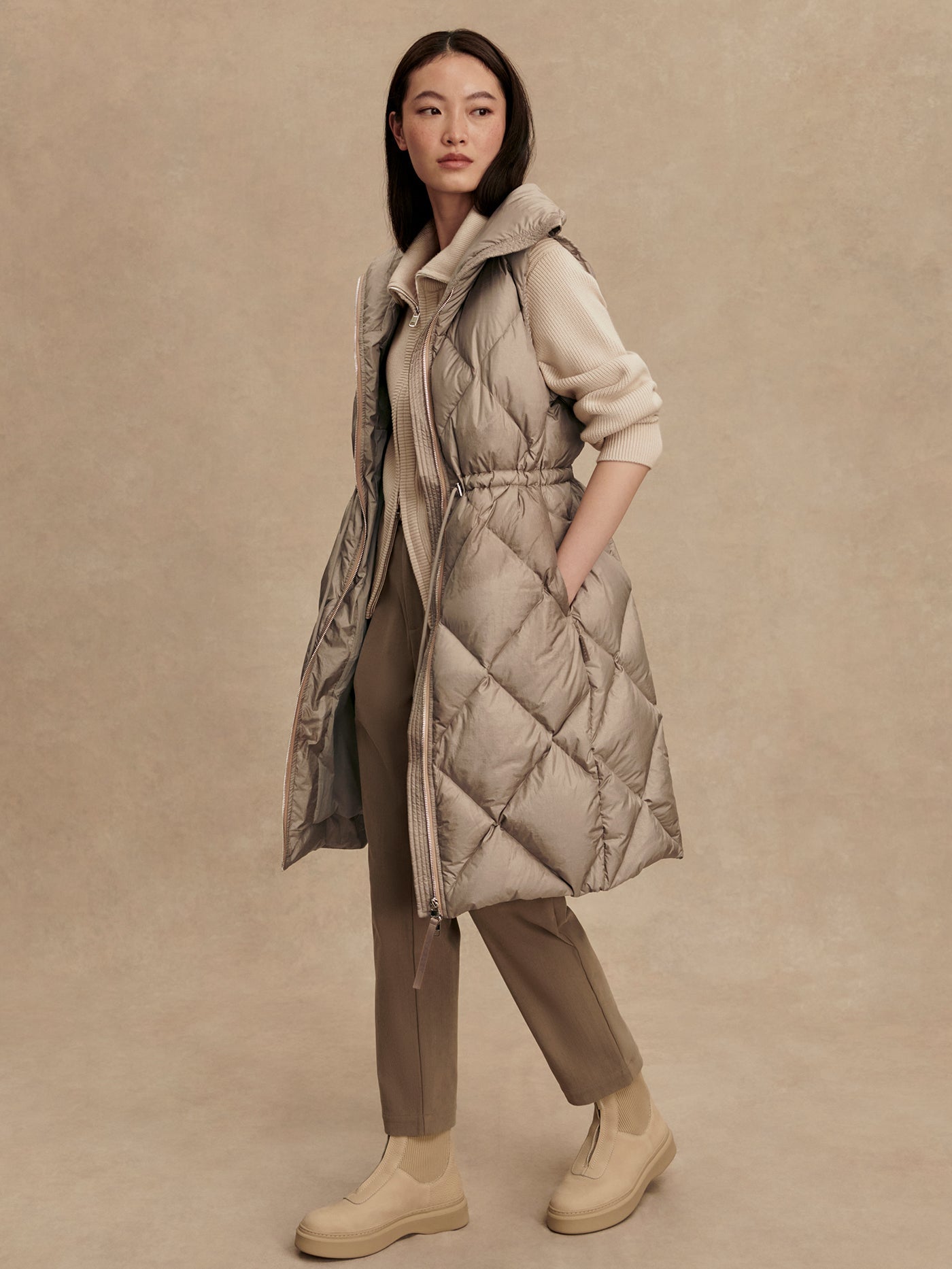 Varley Portabella Metallic Navine Long Down Gilet