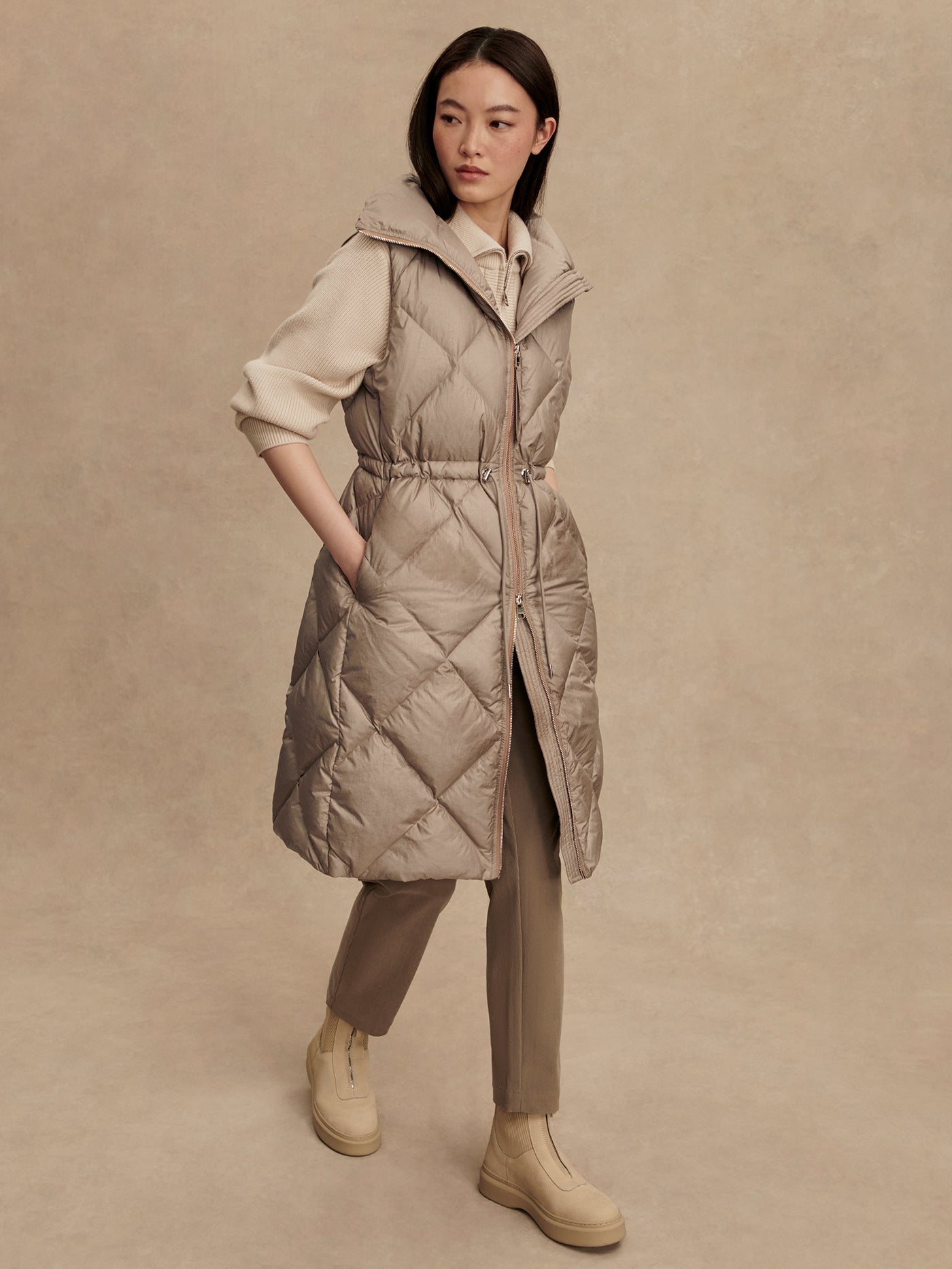Varley Portabella Metallic Navine Long Down Gilet
