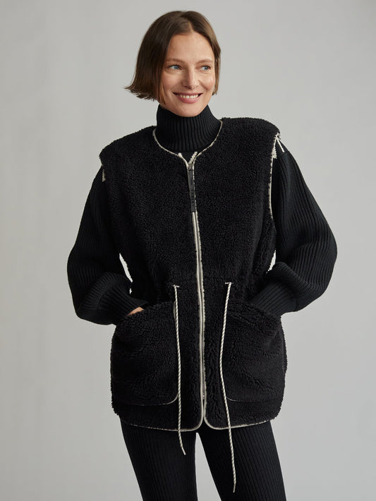Varley Black Kestrel Sherpa Gilet | VARLEY US