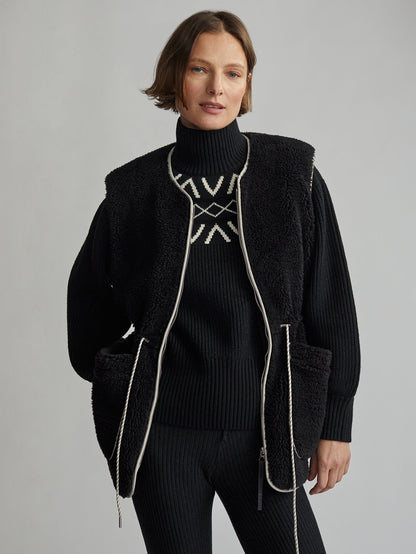 Varley Black Kestrel Sherpa Gilet | VARLEY US