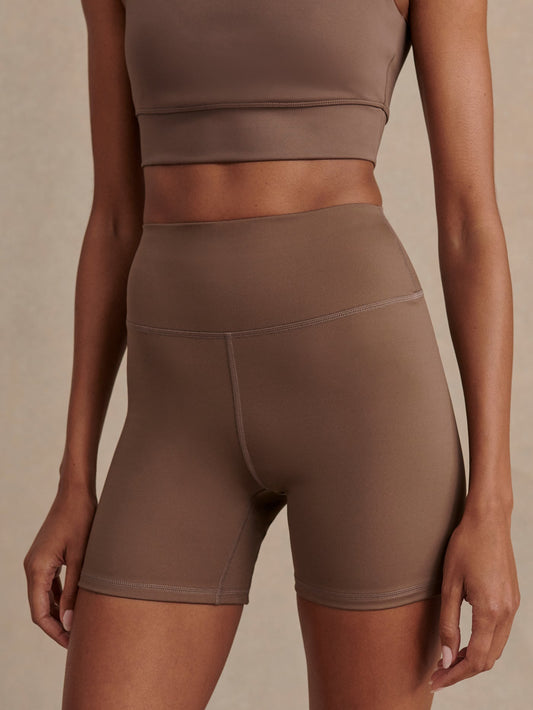 Varley Coffee Quartz Assure High Rise Short 5