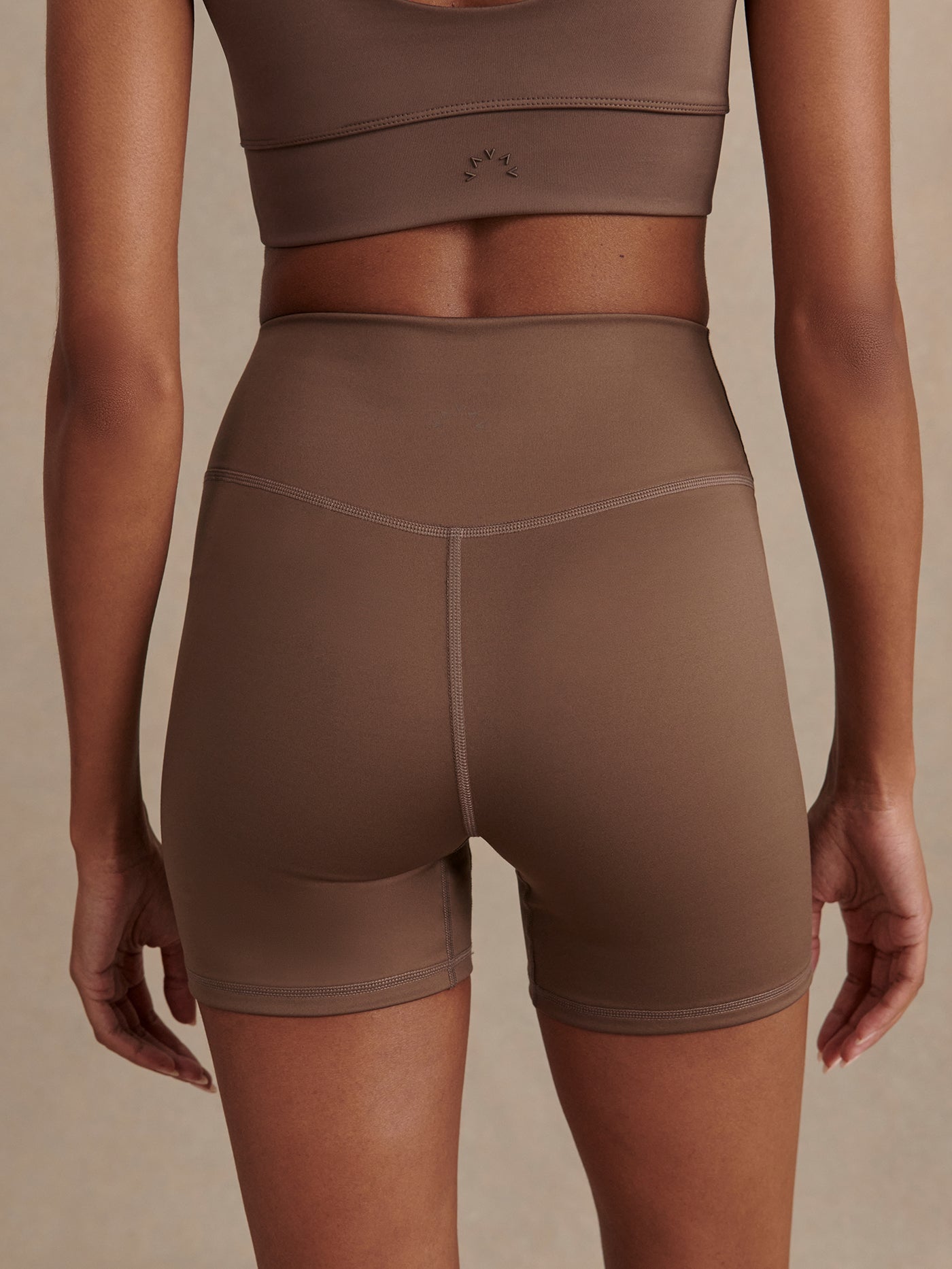 Varley Coffee Quartz Assure High Rise Short 5