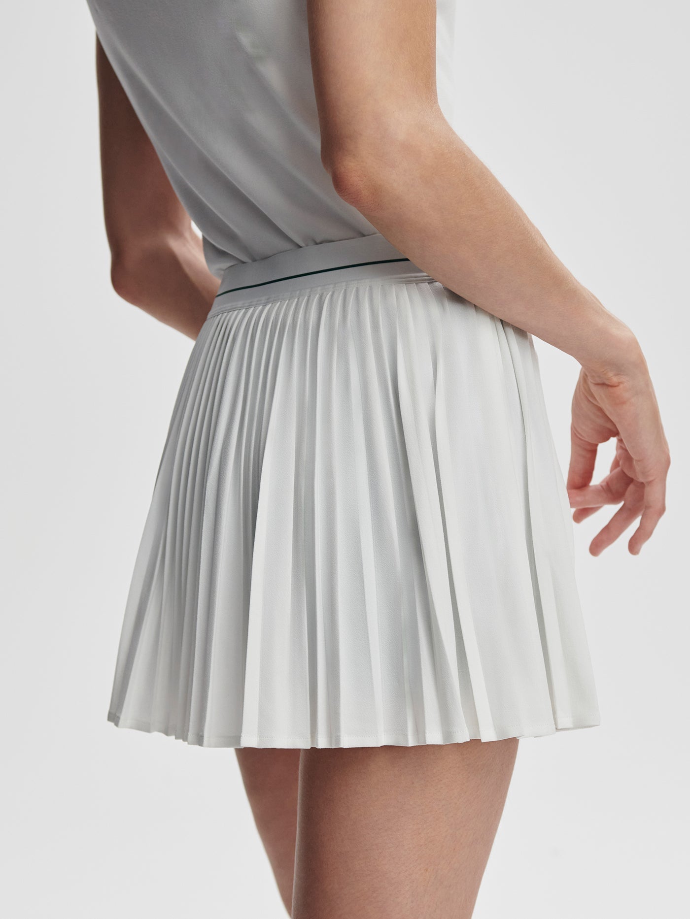 Varley White Clemency High Rise Skort 13.5