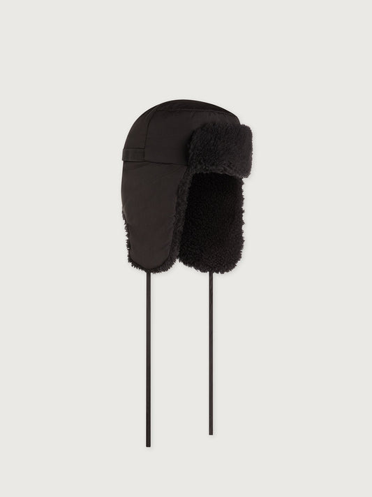 Varley Black Atmore Trapper Hat | VARLEY US
