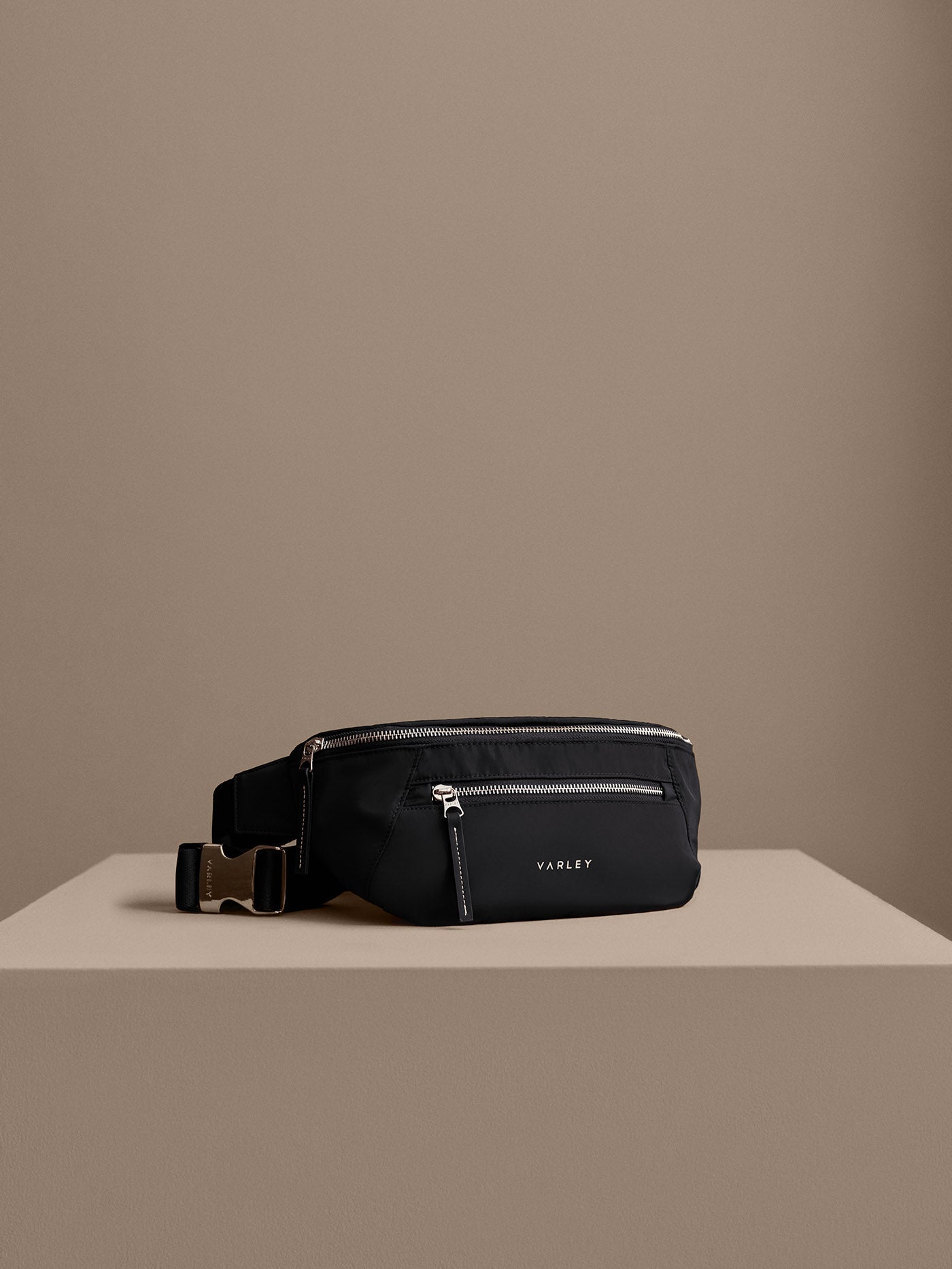 Varley Black Lasson Belt Bag