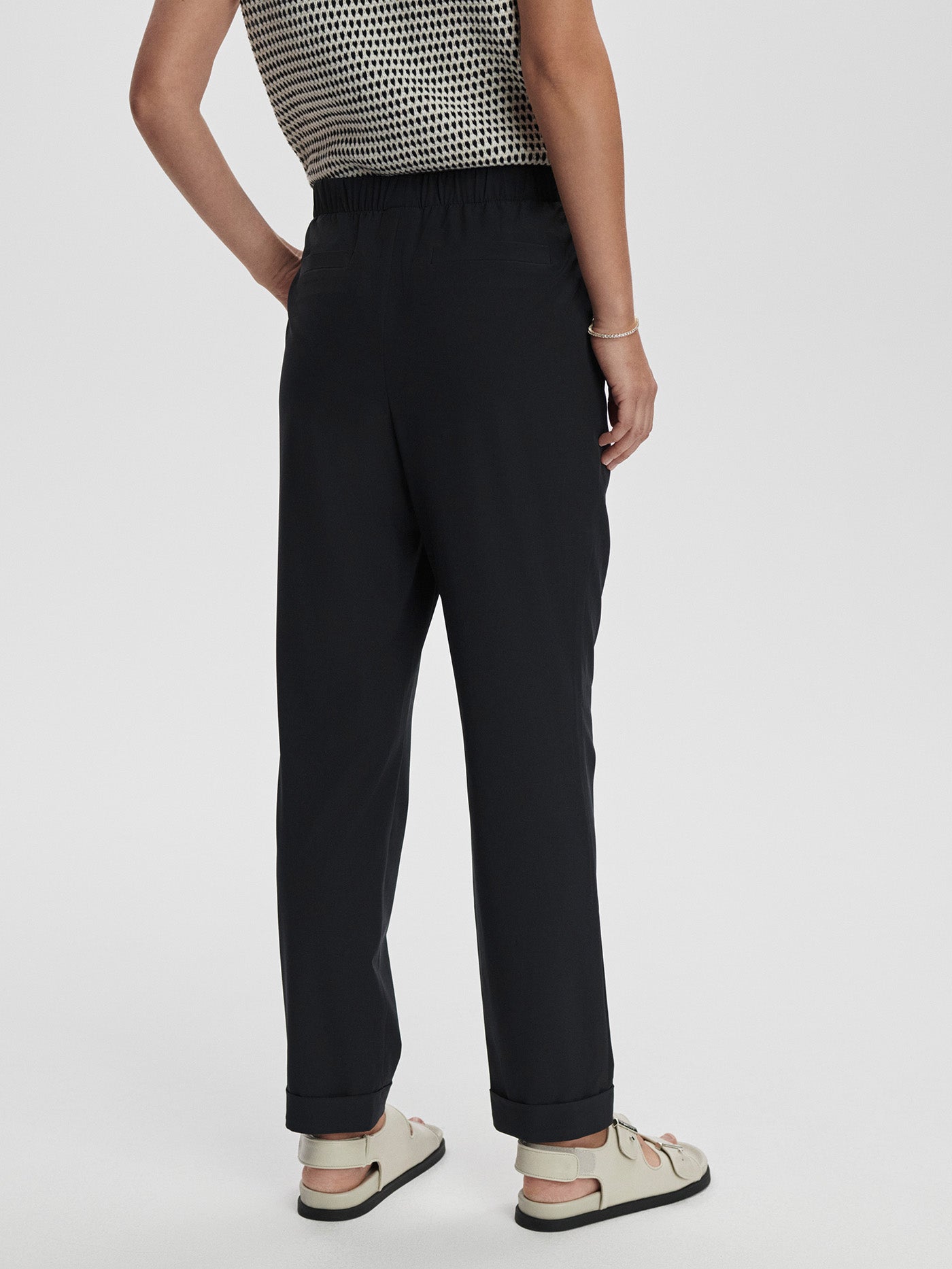 Varley Black Alana Slim Tapered Cuff Pant 27