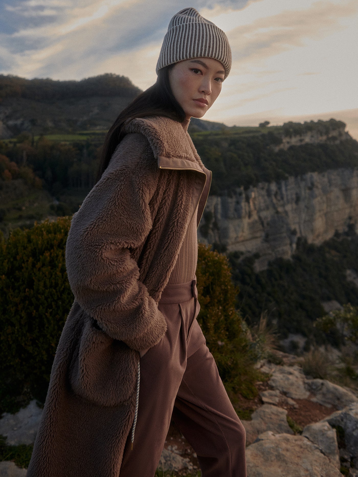 Varley Ash Taupe Logan Sherpa Coat