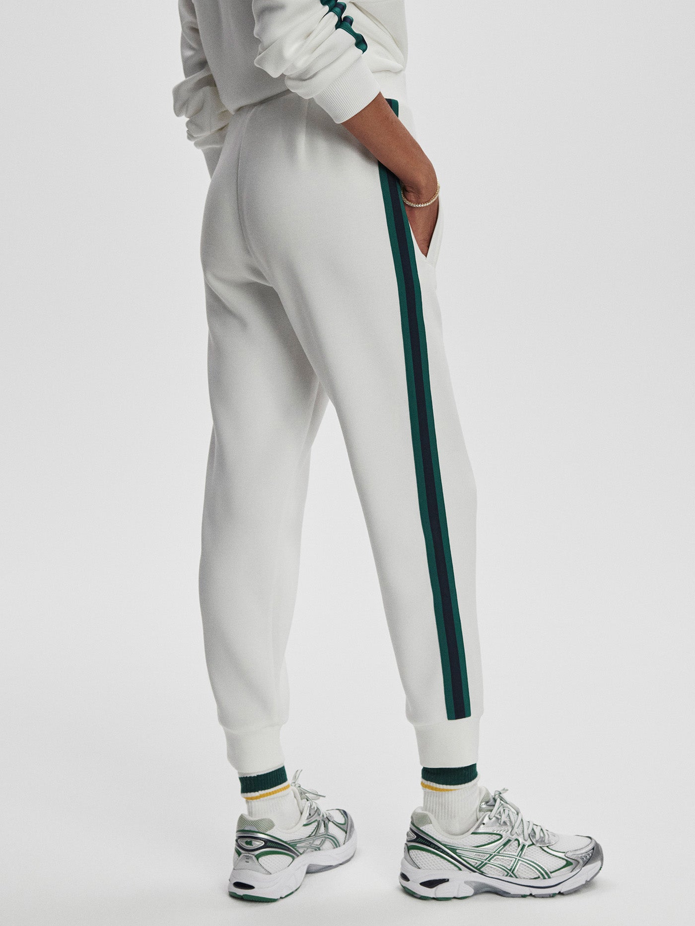 Varley White/ Navy/ Forest The Slim Stripe Cuff Pant 26