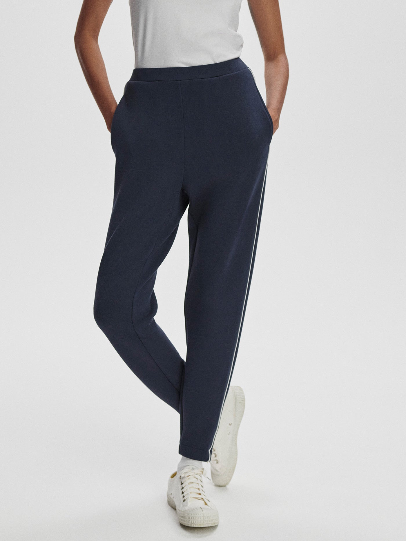 Varley Navy The Slim Piped Pant 27.5