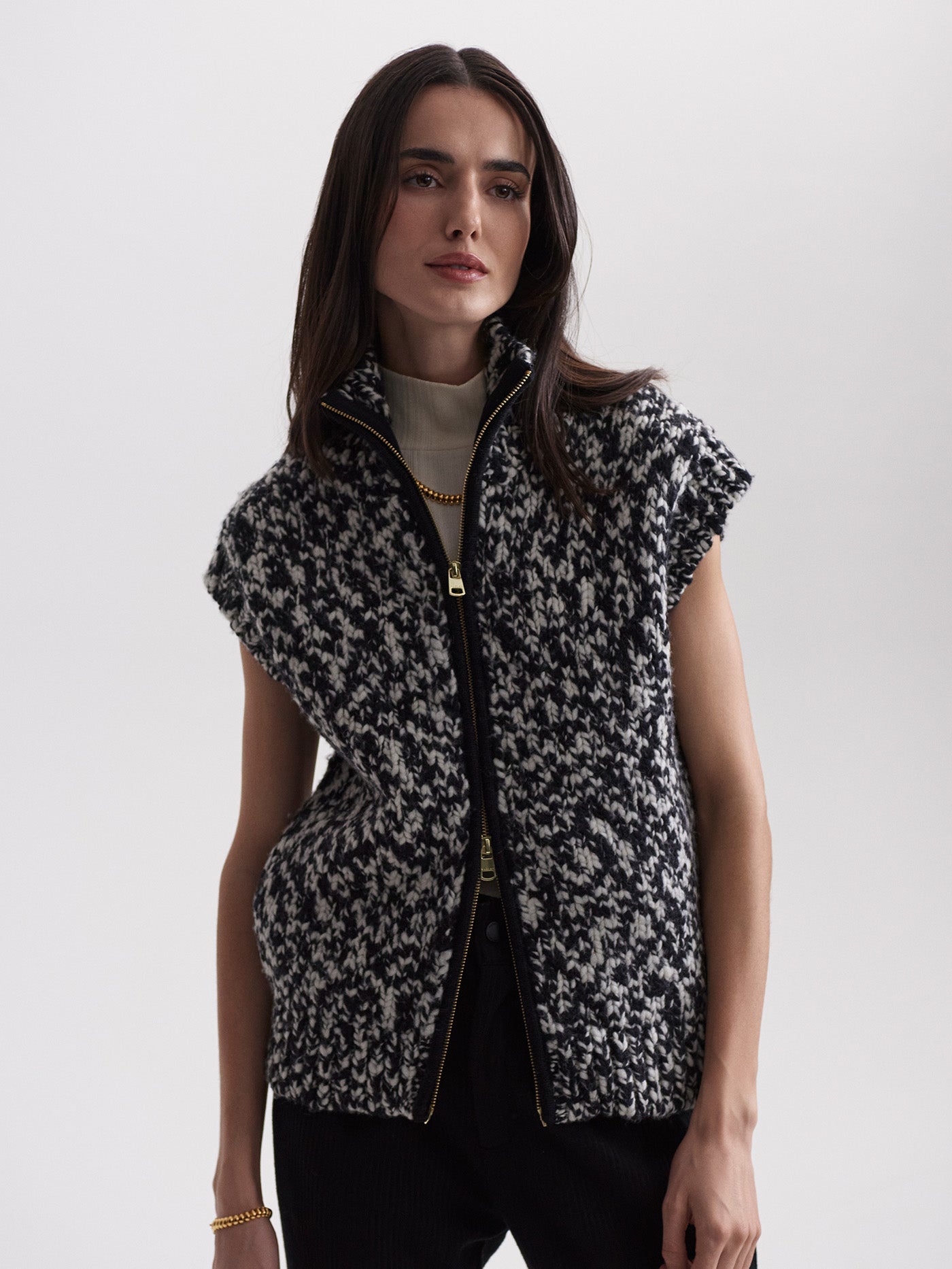 Varley Snow White Black Fleck Sandy Zip Through Knit Gilet